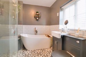 En-Suite- click for photo gallery